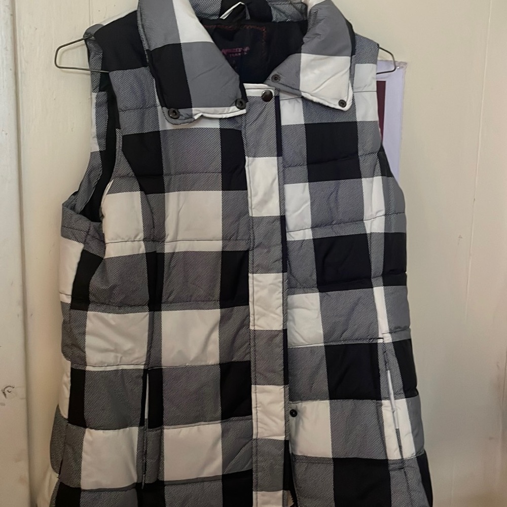 Vest by Arizona Jean used maybe once no wear or tear.